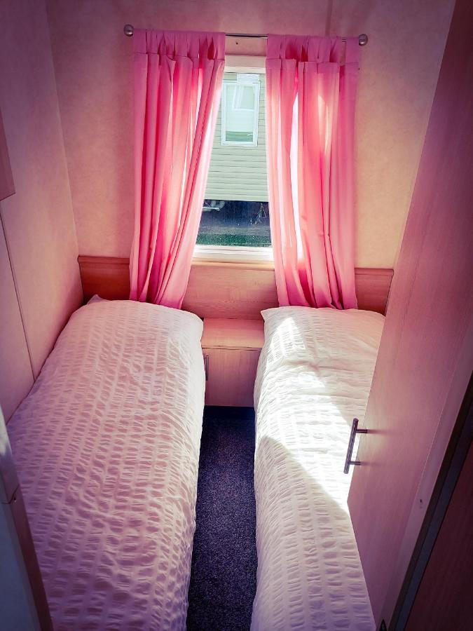 Hotel 18 Nutmeg Grove Withernsea Exterior foto